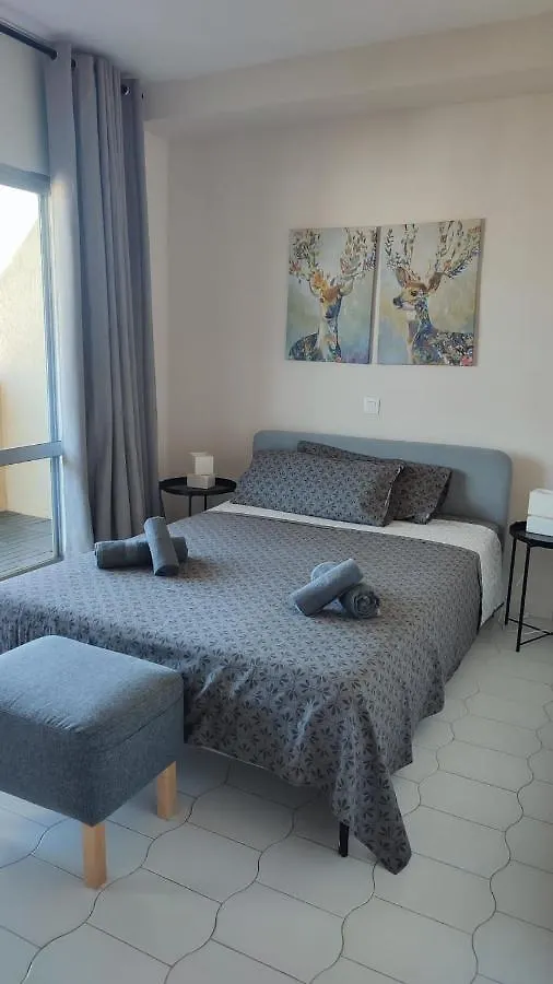 Homeforguest Beautiful Apartment With Sea Views In Benal Beach, Benalmadena